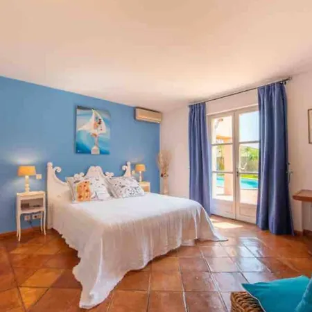 Holiday home Charming House With Swimming Pool
